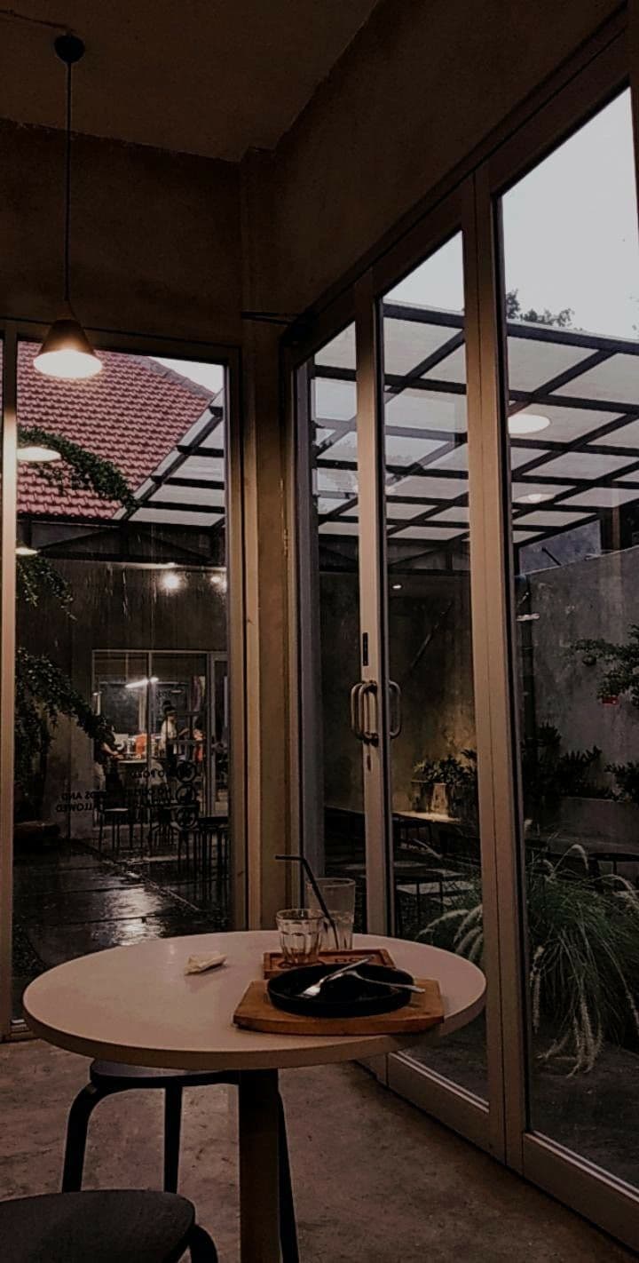 Cozy interior of Junnas Coffee